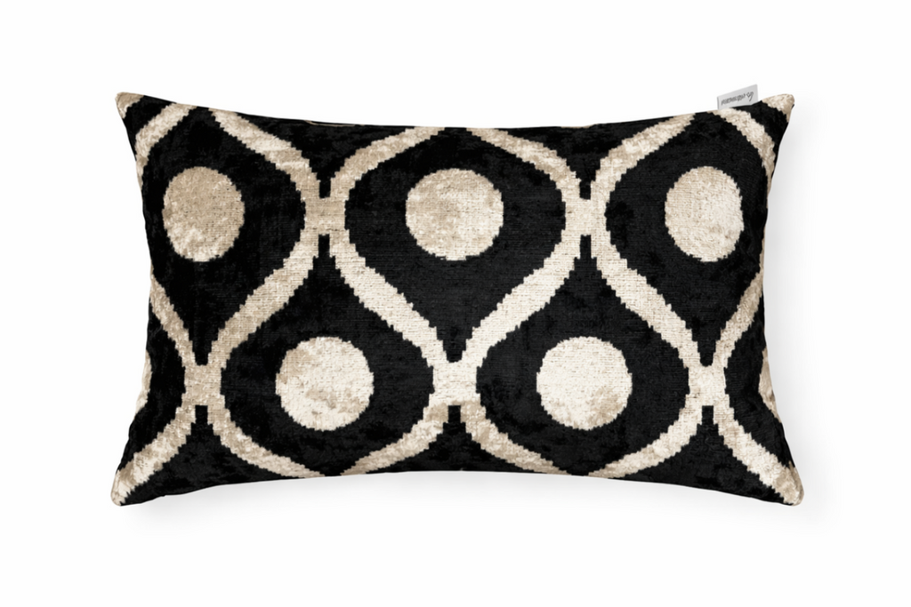 Ikat Black